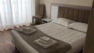 Hotels Hotel Le Dauphin : photos des chambres