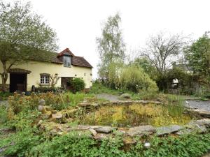 Maisons de vacances Cosy studio in wooded area with barbecue : photos des chambres