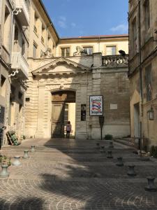 Appartements Les Coulisses de l'HORLOGE - WIFI - 50 m Palais des Papes : photos des chambres