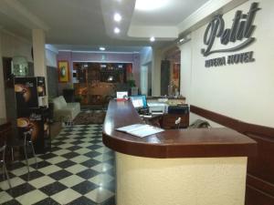 Petit Rivera Hotel