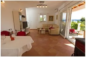 Apartments FRAGOLINA - Donje Selo na Šolti