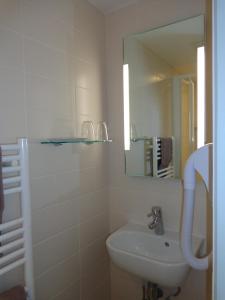 Standard Single Room room in Hotel Les Lanchers