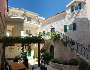Apartments Dvor - ap1, ap2, ap3