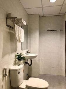 Giường Tầng trong Phòng Tập Thể Cả Nam và Nữ (Bunk Bed in Mixed Dormitory Room)