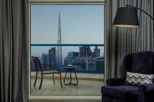Radisson Blu Hotel, Dubai Waterfront - image 1