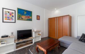 Philosophy Apartment 