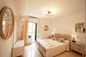 Casa Volare- estilo y relax en pleno casco antiguo - Hoteles de 4 estrellas en Málaga