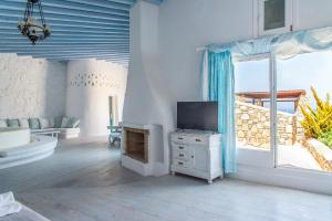 Luxury Suite with Spa Bath with Sea View