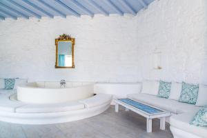 Villa Boufla Jacuzzi Myconos Greece