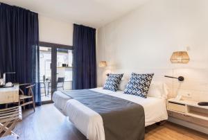 Standard Double Room (2 Adults) room in FERGUS Style Soller Beach