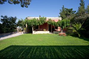 Montofoli Wine Estate Evia Greece