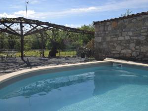 Maisons de vacances Vintage Holiday Home in Lanas with Swimming Pool : photos des chambres