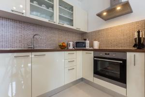 Drago 2BR apt. in old town