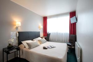 Hotels Bristol Logis Cit'Hotel Perigueux Centre : photos des chambres