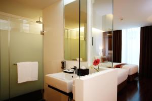 Phòng Tiêu chuẩn 2 giường - Không hút thuốc (Standard Twin Room - Non-Smoking)