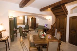 Hotels L'Enclos des Lauriers Roses : photos des chambres