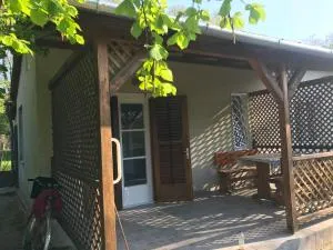 Balatonszemes small House - Balatonszemes