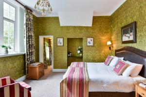 Superior Twin Room room in The Charlecote Pheasant