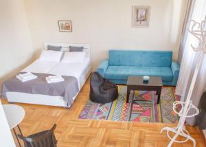 Apt. N12 in Old Town