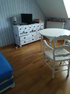 B&B / Chambres d'hotes La Roseraie : Suite 2 Chambres