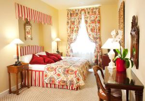 Suite with Spa Access room in NARUTIS hotel