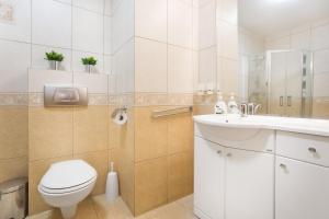 Olymp 114 i 120 z basenem, sauną i jacuzzi w cenie