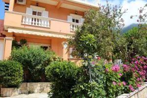 Apartment Eleni - Paramonas