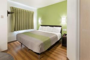 Motel 6-Hillsboro, TX