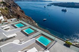 Kratiras View Luxury Suites Santorini Greece