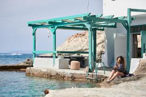 Terra Mare Cavehouse Milos Greece