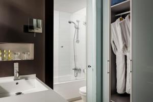 Double Room (1 - 2 Adults) room in Eurostars Angli