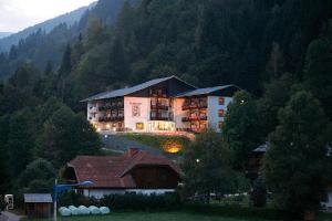 3 stern pension Hotel Garni Sonnblick Bad Kleinkirchheim Österreich