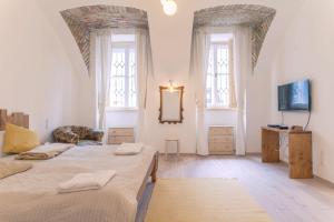 Apartment at Castle II