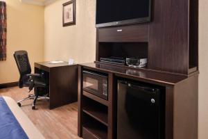 Standard King Room room in Americas Best Value Inn Medical Center Downtown