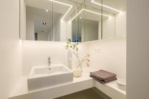 1bd apartment with garden Brugmann area