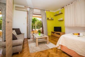Madonna Guest House