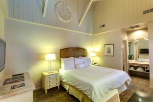 Premium King Room room in Dauphine Orleans Hotel