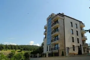 Garden Guest House - Vikhren