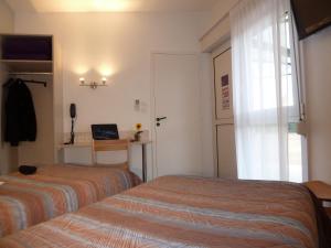 Hotels Charme Hotel en Beaujolais : Chambre Familiale Confort - Non remboursable