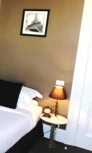 Centennial Inn on Bathurst