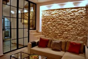 AllStar Boutique House in DownTown, direct connection with airport - Piraeus