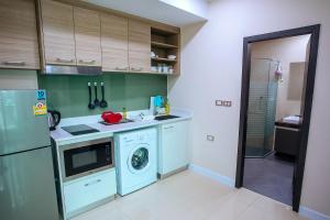 Dusit Grand Condo View Low Floor