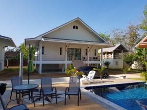 Poolside Bungalows