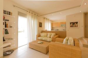 Oleander Villa, Pefkochori #FeelsLikeHome