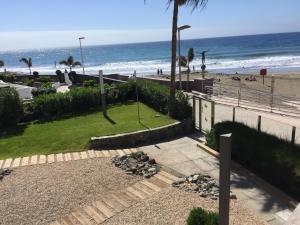 Beach front Apartment Los Papagayos