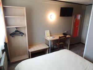 Hotels Logis Hotel - Le Relais du Parisis : photos des chambres