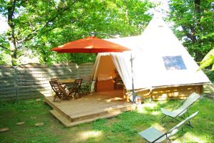 Campings Camping La Chataigneraie : photos des chambres