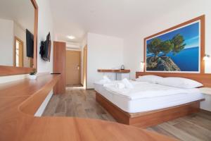 Superior Double Room with Balcony room in Hotel Villa Amorena