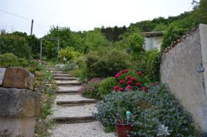 Maisons de vacances Dans un jardin : photos des chambres