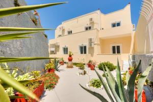 Akis Hotel Santorini Greece